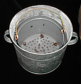 hrnvloz.jpg (45363 bytes)